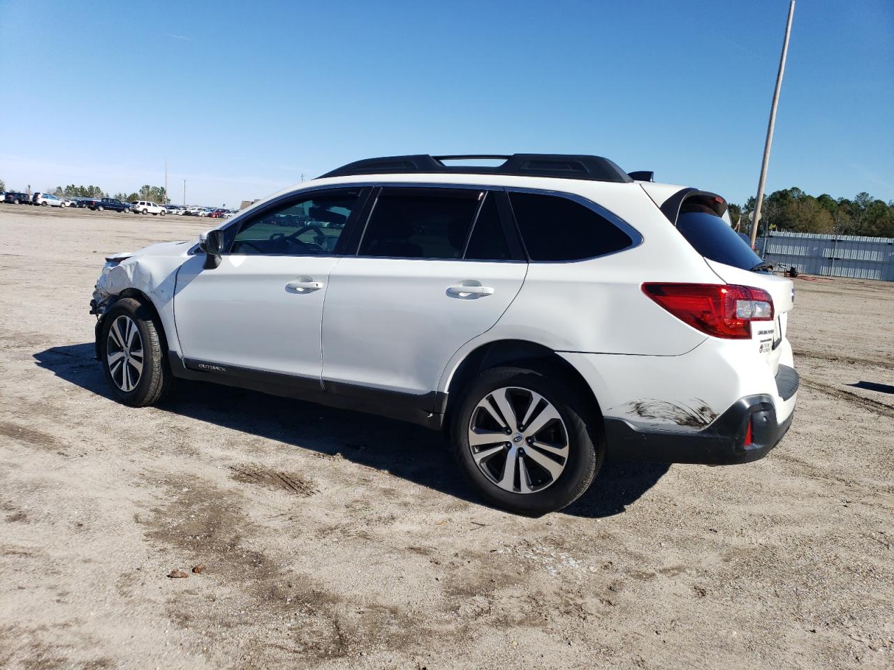 Obraz 2 z 2019 SUBARU OUTBACK 2.5I LIMITED 2019 z VIN 4S4BSANC2K3256746