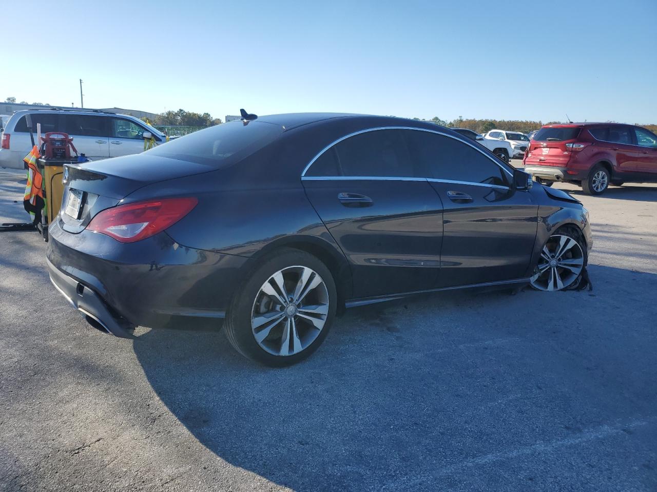 Image 3 of 2017 MERCEDES-BENZ CLA 250 2017 with VIN WDDSJ4EB8HN439670