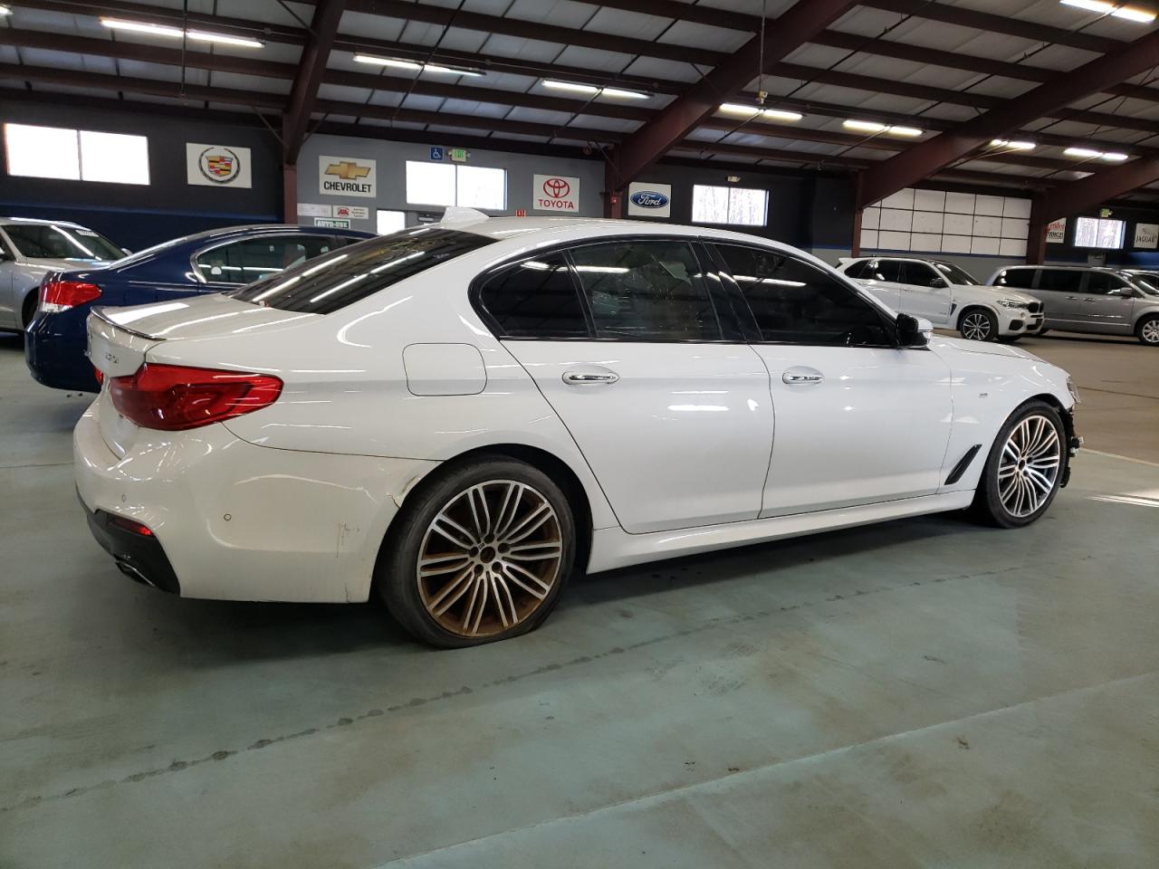 Изображение 3 2018 BMW 530 XI 2018 с VIN WBAJA7C55JWA73705