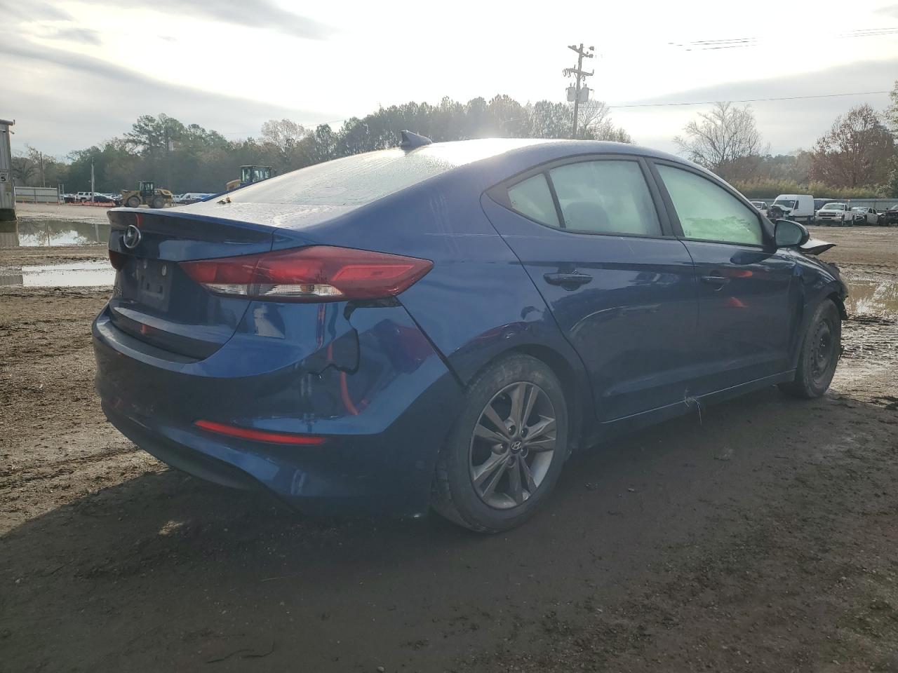 Image 3 of 2017 HYUNDAI ELANTRA SE 2017 with VIN 5NPD84LFXHH186789