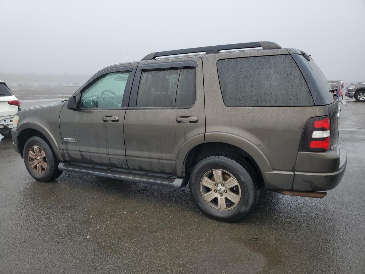 Image 2 of 2008 FORD EXPLORER XLT 2008 with VIN 1FMEU73E58UB32214