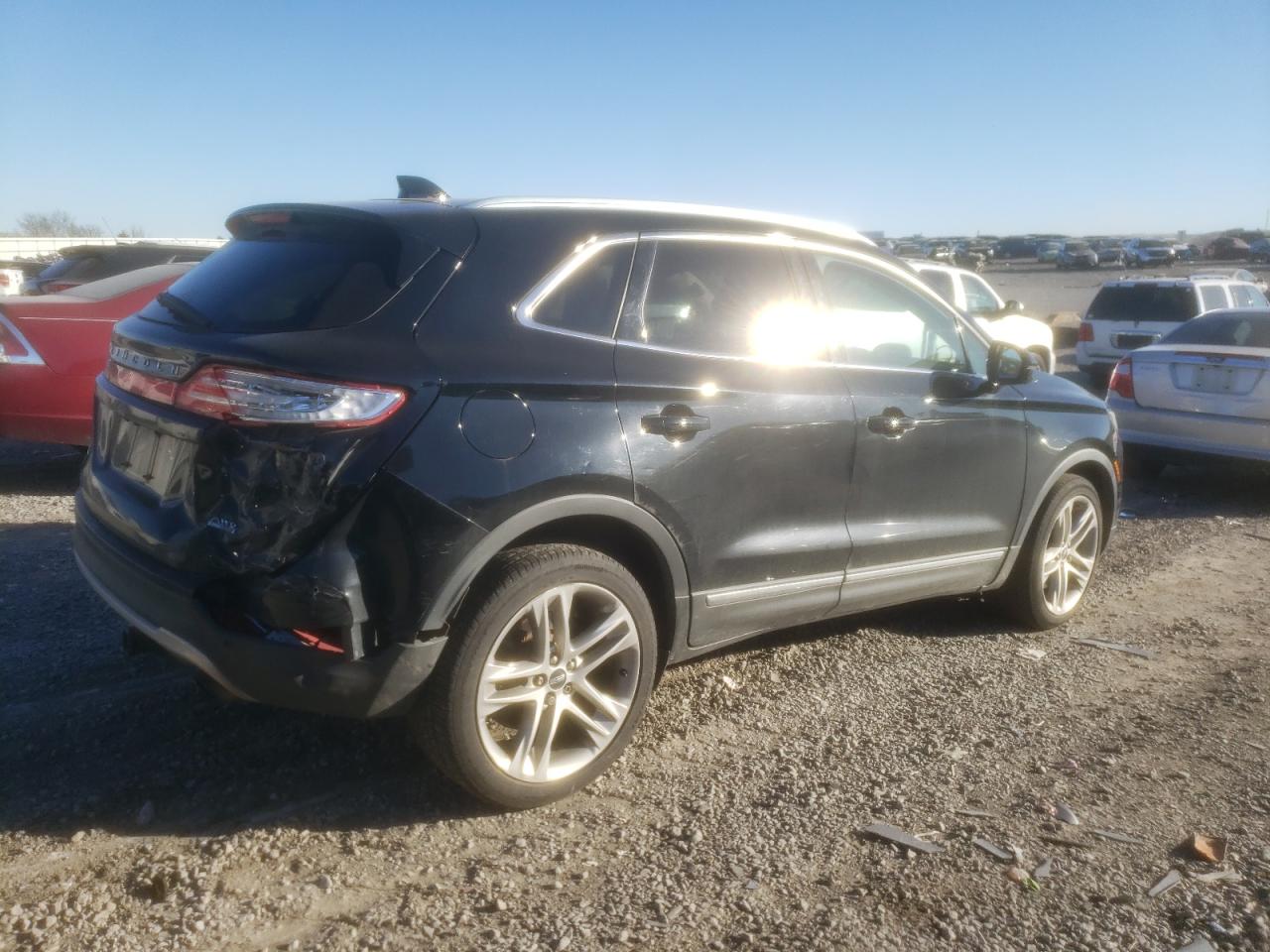 Image 3 of 2016 LINCOLN MKC RESERVE 2016 with VIN 5LMCJ3D98GUJ20080