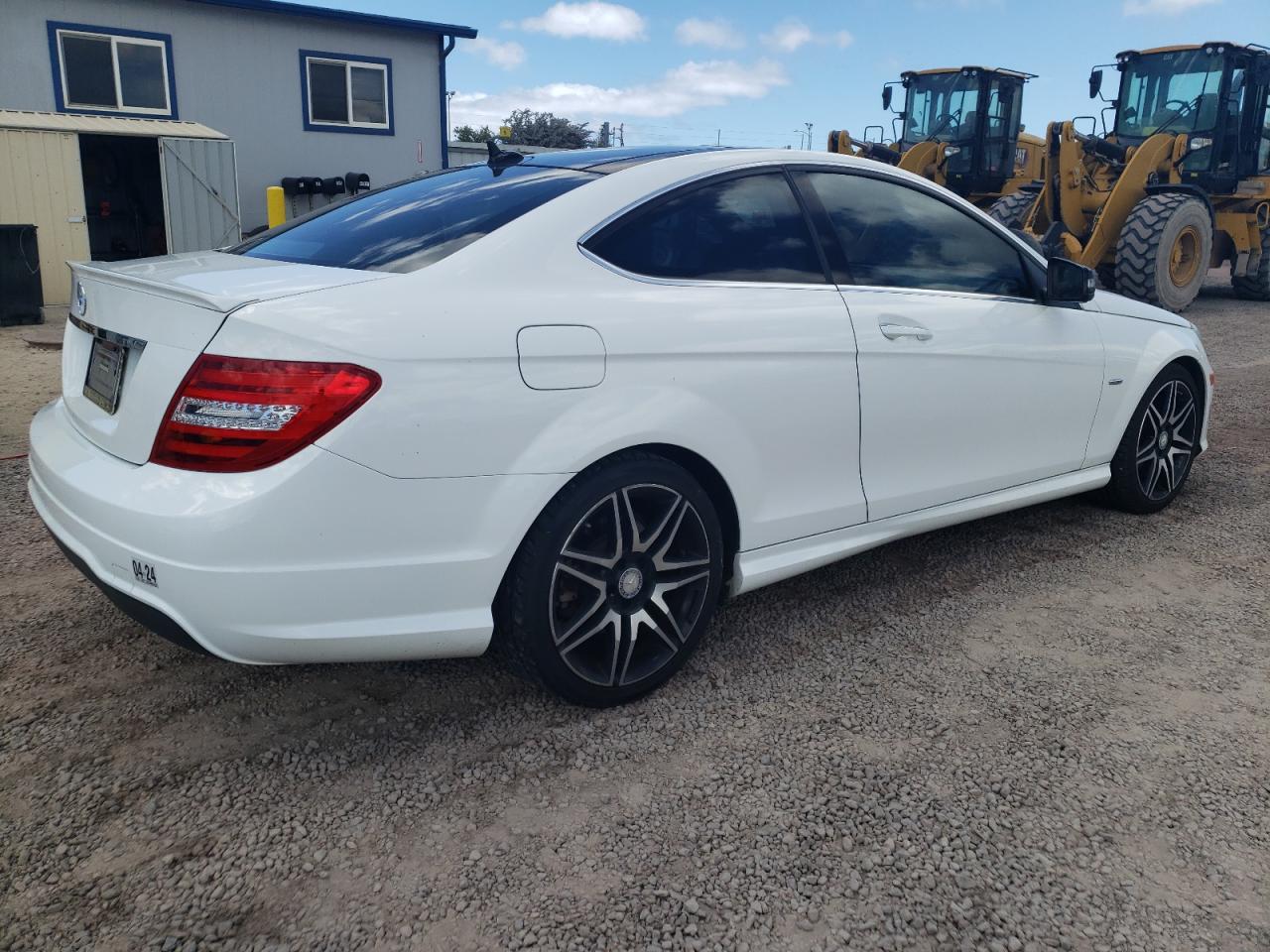 Image 3 of 2014 MERCEDES-BENZ C 250 2014 with VIN WDDGJ4HB8EG182270