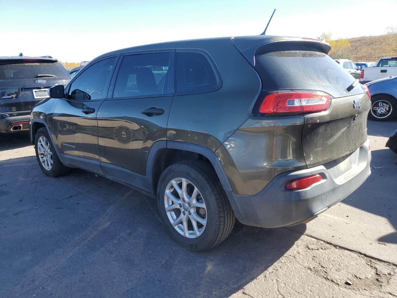 Obraz 2 z 2015 JEEP CHEROKEE SPORT 2015 z VIN 1C4PJLABXFW589819