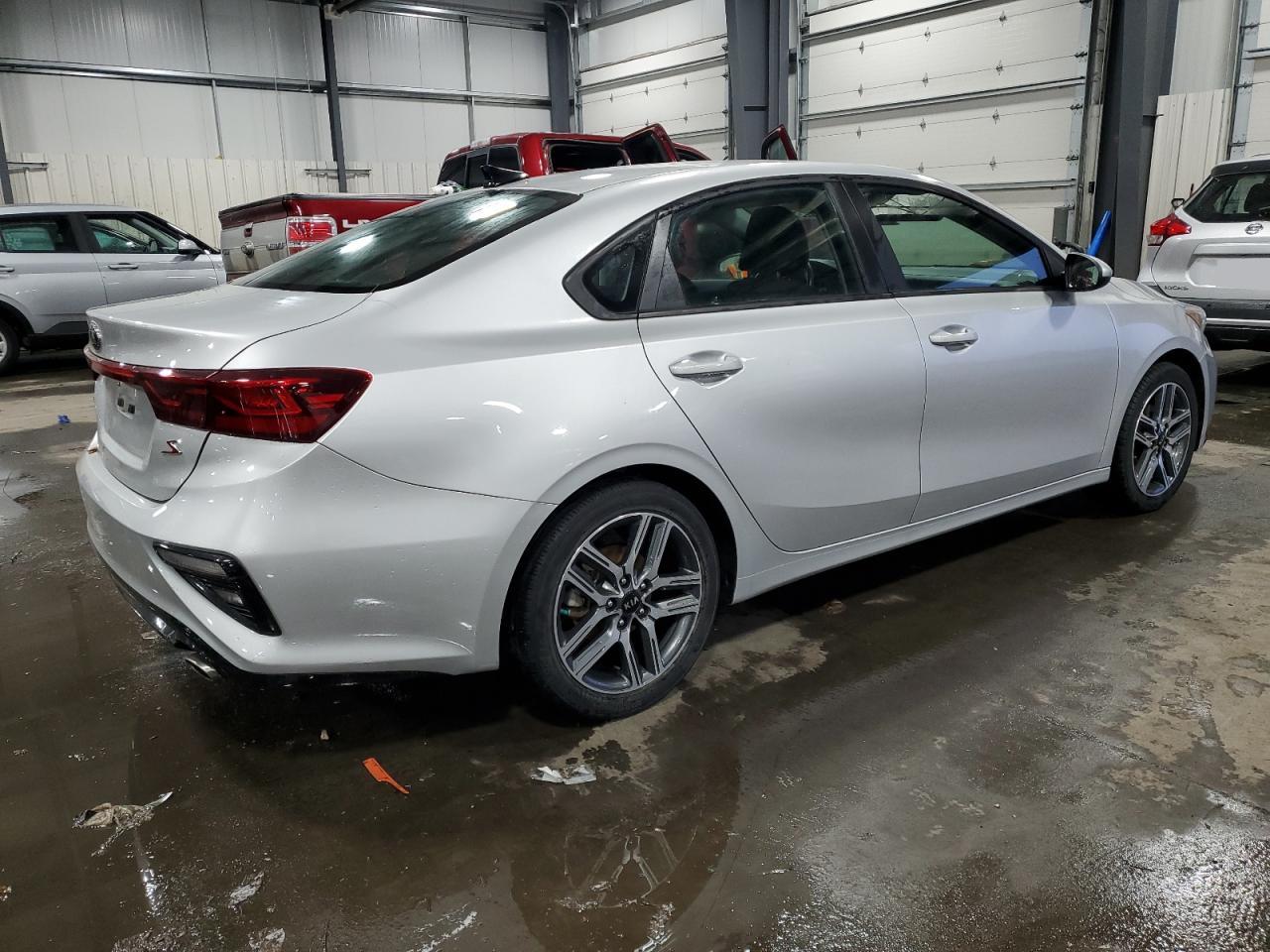 Obraz 3 z 2019 KIA FORTE GT LINE 2019 z VIN 3KPF34AD0KE016252