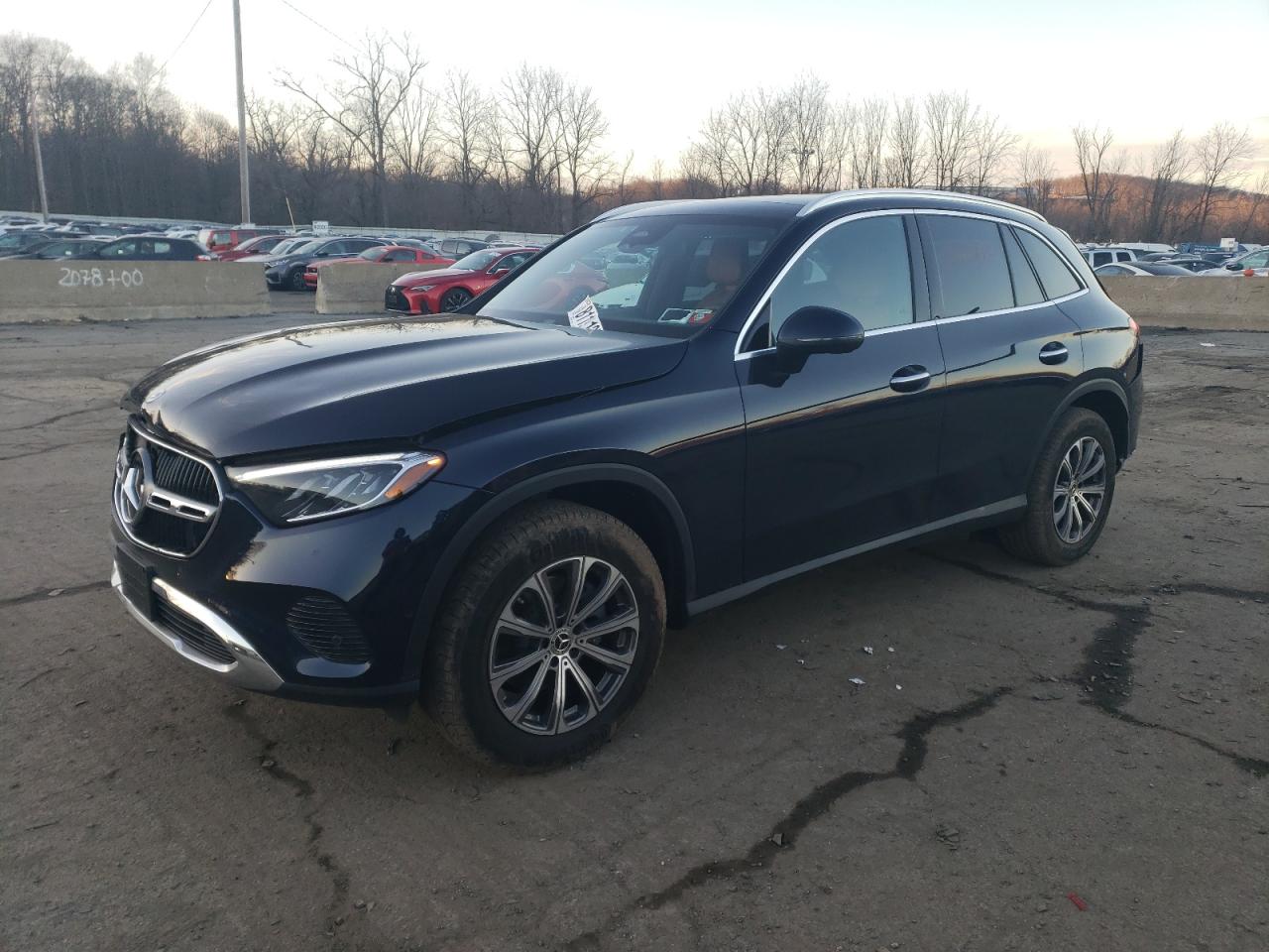 Изображение 1 2023 MERCEDES-BENZ GLC 300 4MATIC 2023 с VIN W1NKM4HB4PF050443