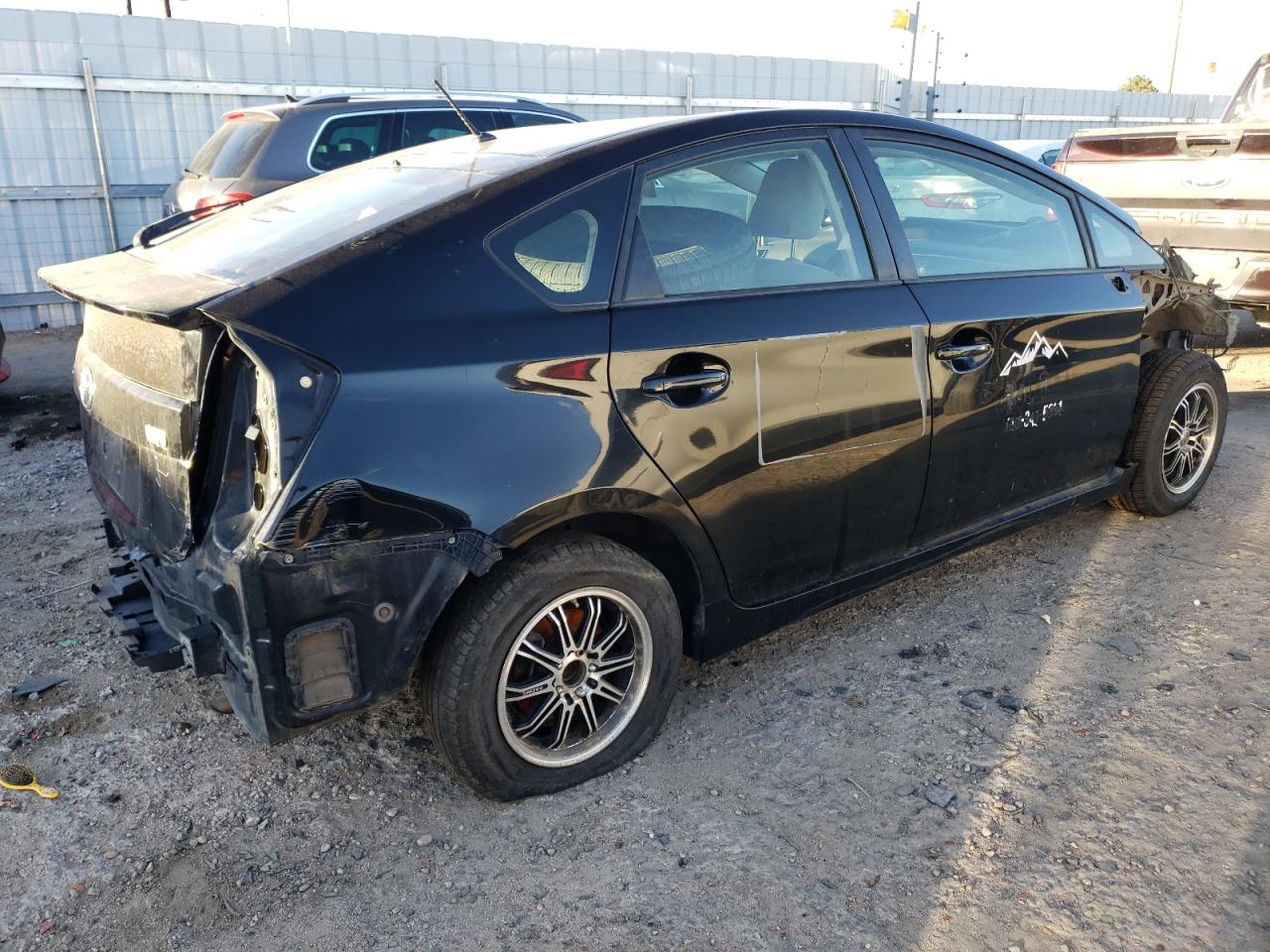 Image 3 of 2014 TOYOTA PRIUS  2014 with VIN JTDKN3DU8E1775950