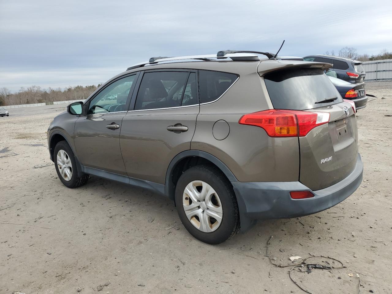 Image 2 of 2013 TOYOTA RAV4 LE 2013 with VIN 2T3BFREV7DW062321