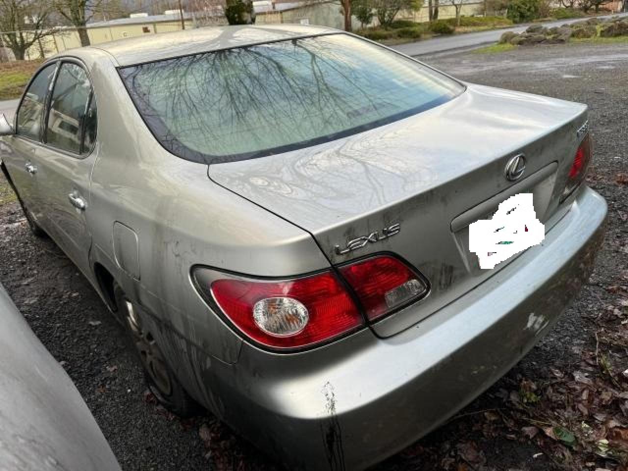 Obraz 3 z 2004 LEXUS ES 330 2004 z VIN JTHBA30G545021230