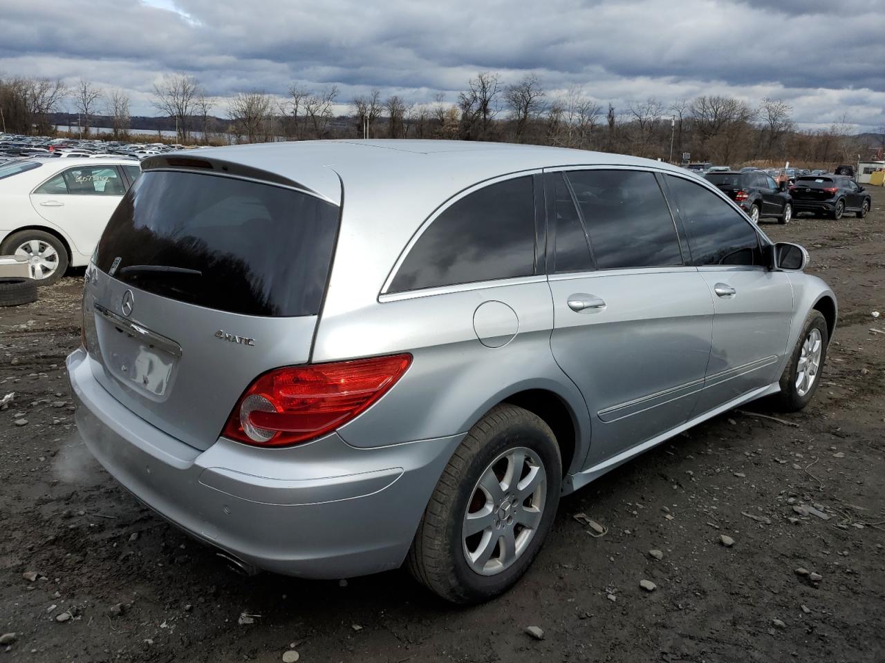 Image 3 of 2007 MERCEDES-BENZ R 350 2007 with VIN 4JGCB65EX7A047325