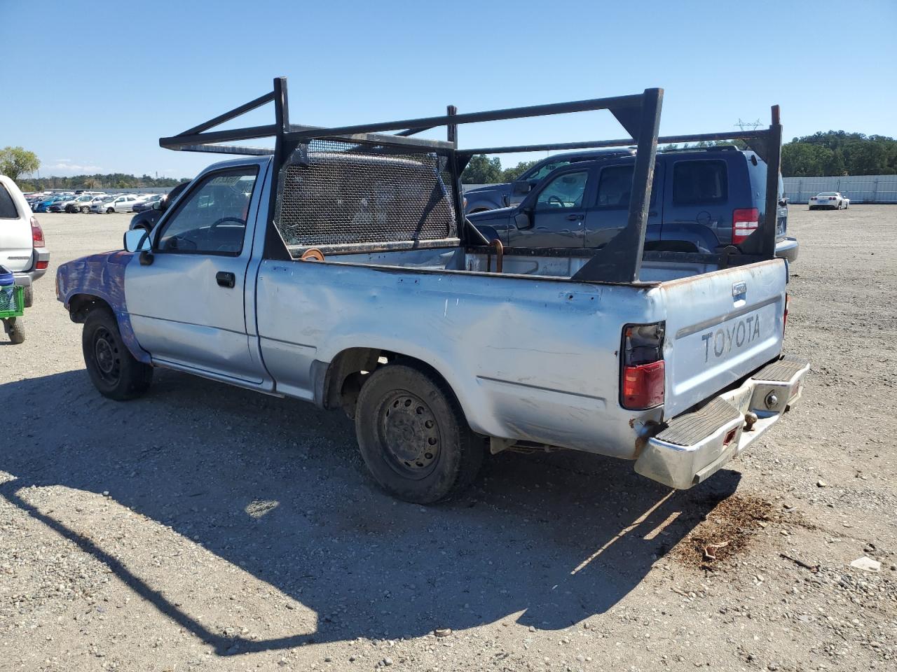 Image 2 of 1991 TOYOTA PICKUP 1/2 TON SHORT WHEELBASE 1991 with VIN JT4RN81A6M0082031