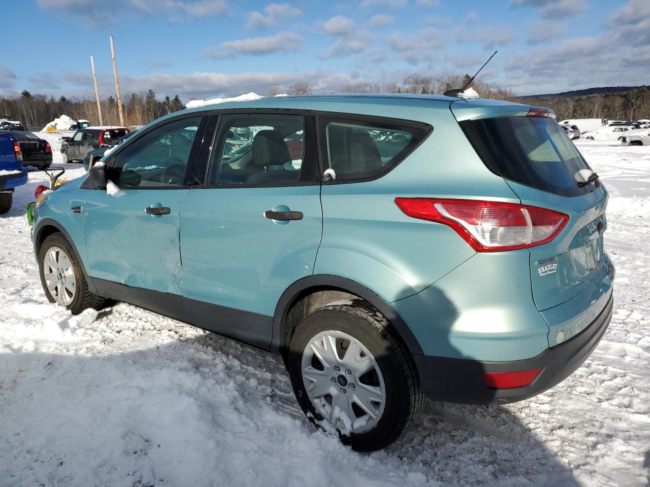Image 2 of 2013 FORD ESCAPE S 2013 with VIN 1FMCU0F71DUB58816