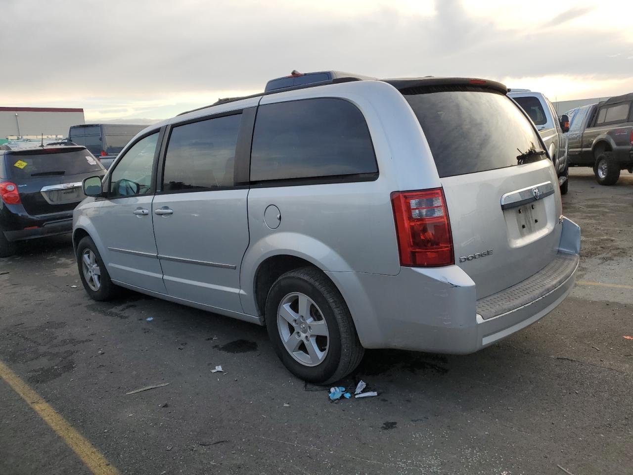 Image 2 of 2010 DODGE GRAND CARAVAN SXT 2010 with VIN 2D4RN5D12AR261326