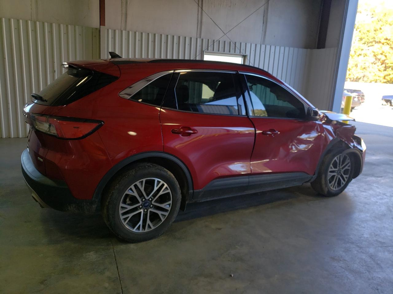 Image 3 of 2020 FORD ESCAPE SEL 2020 with VIN 1FMCU0H61LUC38295