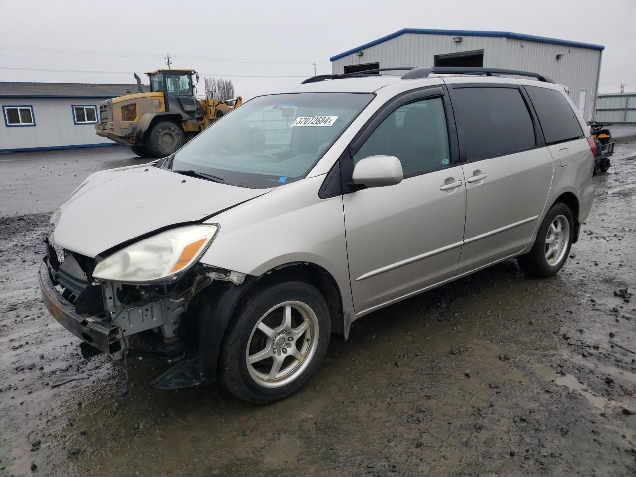 2004 TOYOTA SIENNA XLE 2004 image