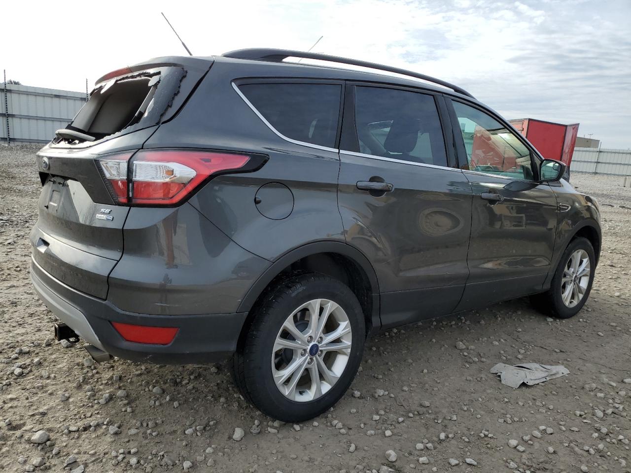 Изображение 3 2018 FORD ESCAPE SE 2018 с VIN 1FMCU9G9XJUC41449