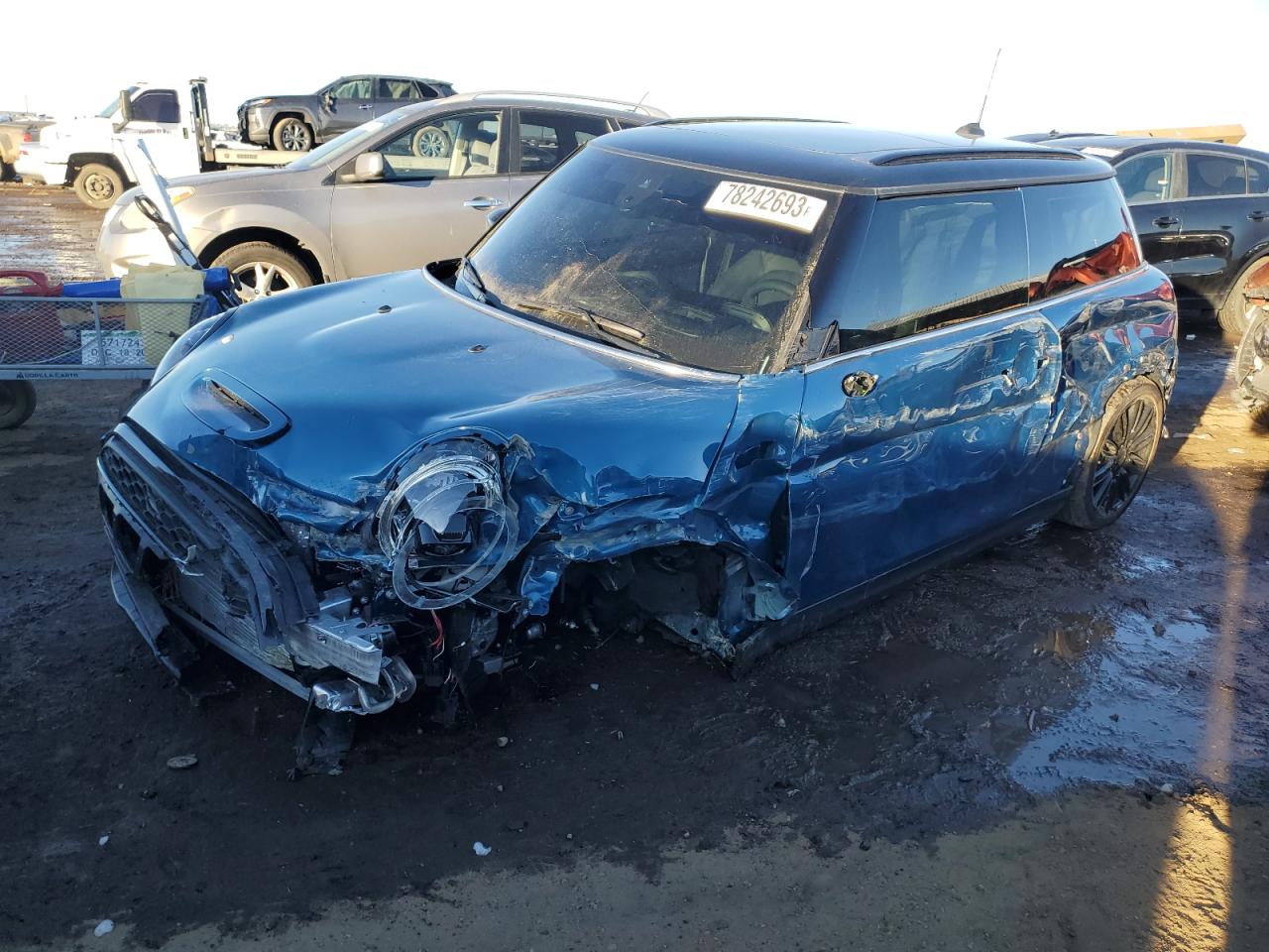 Изображение 1 2024 MINI COOPER S 2024 с VIN WMW53DH03R2U83295
