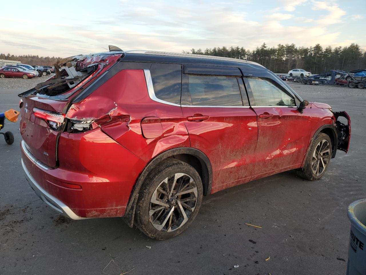 Obraz 3 z 2023 MITSUBISHI OUTLANDER SEL 2023 z VIN JA4J4VA89PZ040359