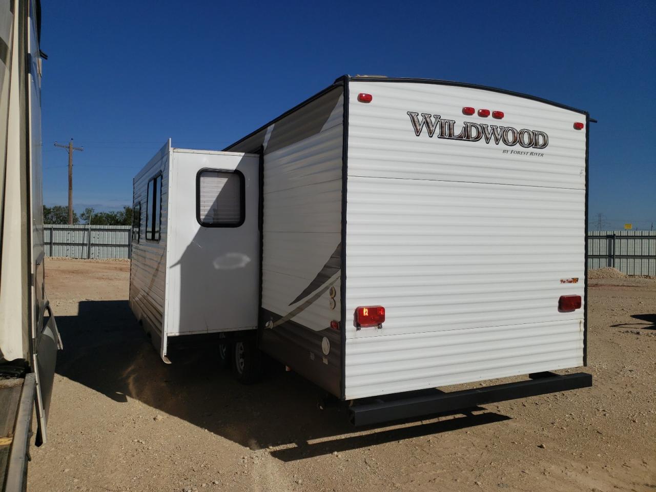 Image 3 of 2015 WILD TRVEL TRLR 2015 with VIN 4X4TWDD23FA255222