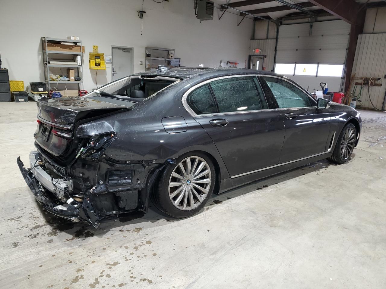Изображение 3 2022 BMW 740 XI 2022 с VIN WBA7T4C04NCH81975