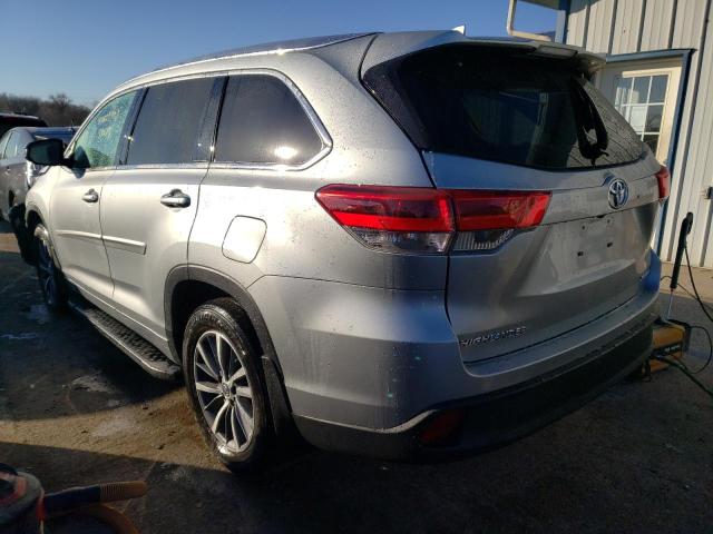 Obraz 2 z 2018 TOYOTA HIGHLANDER SE 2018 z VIN 5TDJZRFHXJS552843