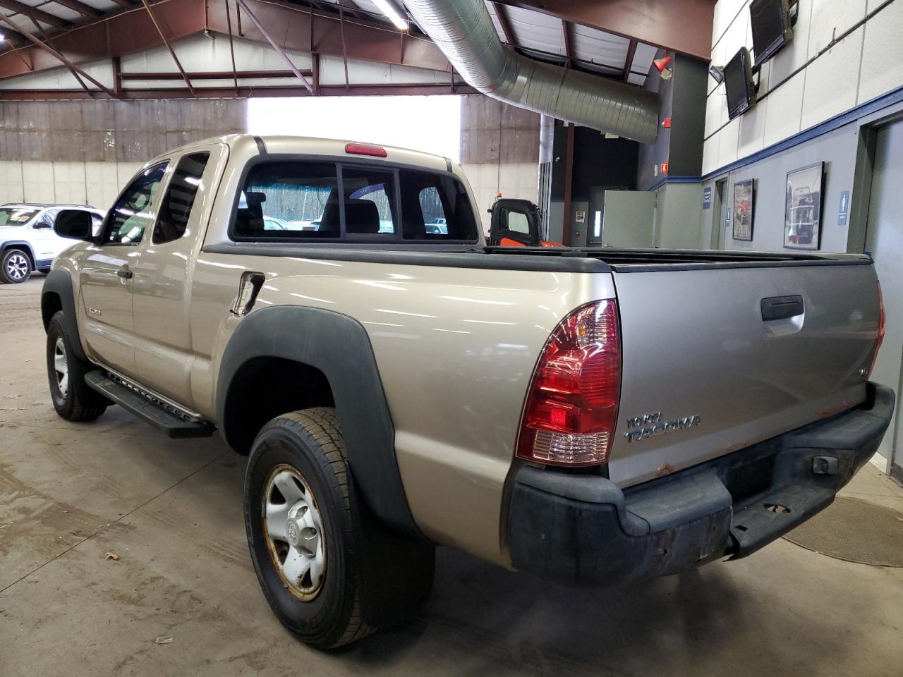 Изображение 2 2005 TOYOTA TACOMA ACCESS CAB 2005 с VIN 5TEUU42N75Z007394