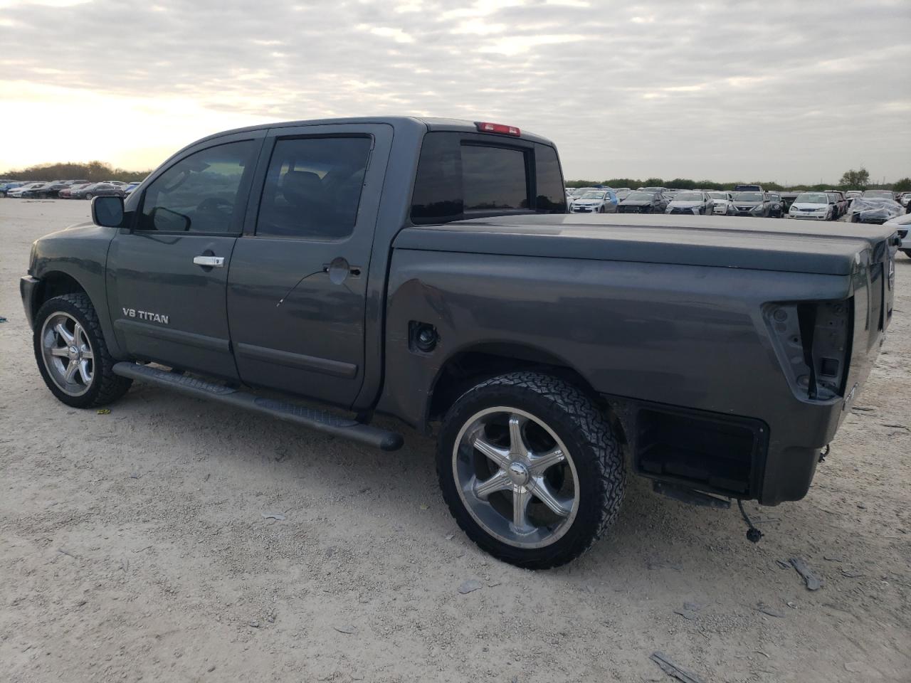 Obraz 2 z 2005 NISSAN TITAN XE 2005 z VIN 1N6BA07A65N574422