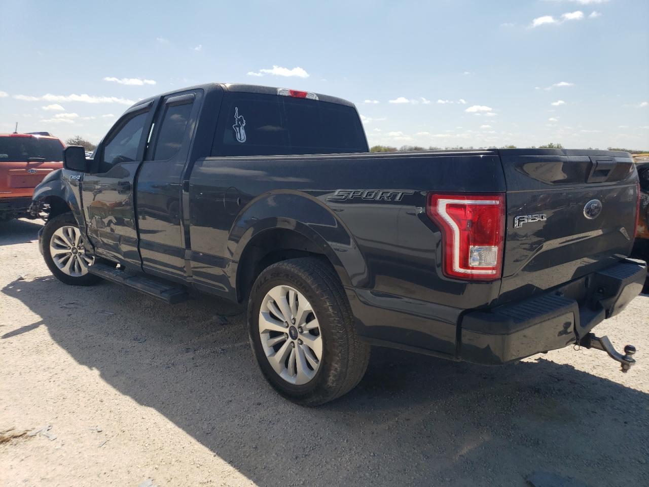 Obraz 2 z 2016 FORD F150 SUPER CAB 2016 z VIN 1FTEX1CP2GKF65400