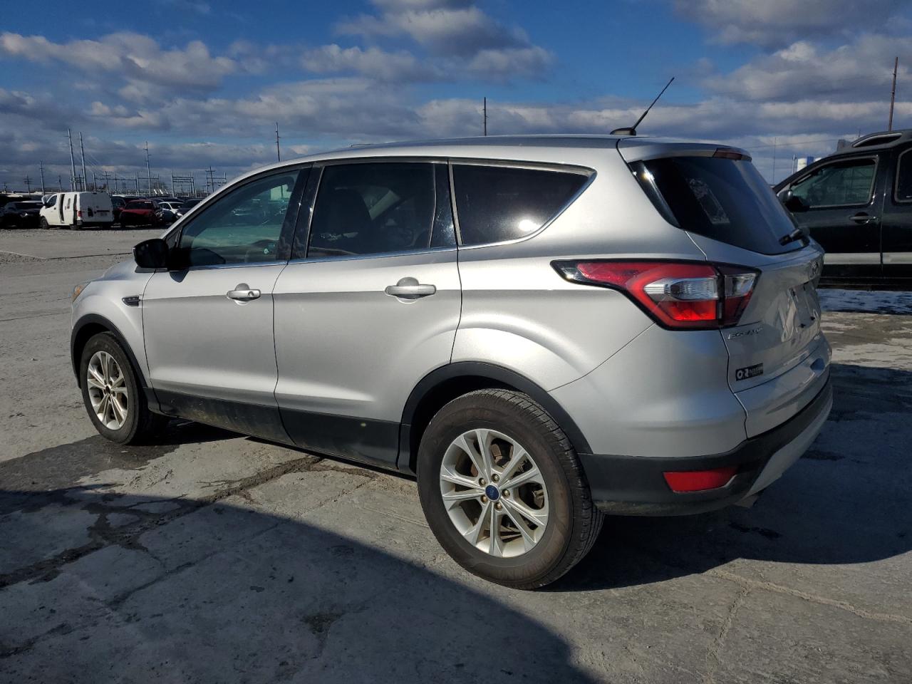 Image 2 of 2017 FORD ESCAPE SE 2017 with VIN 1FMCU0GD7HUC78078