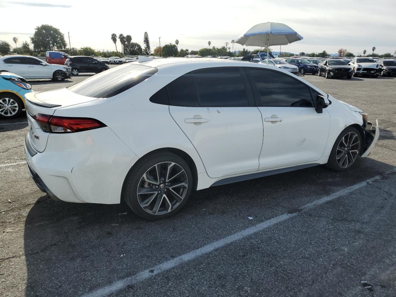 Image 3 of 2020 TOYOTA COROLLA XSE 2020 with VIN JTDT4RCEXLJ009185