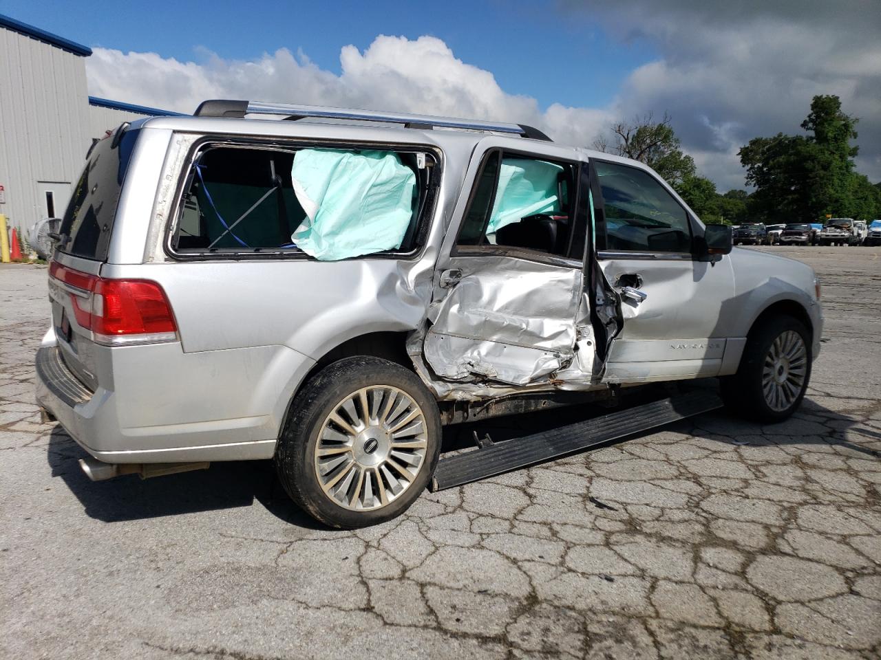 Изображение 3 2015 LINCOLN NAVIGATOR L 2015 с VIN 5LMJJ3JT0FEJ06819