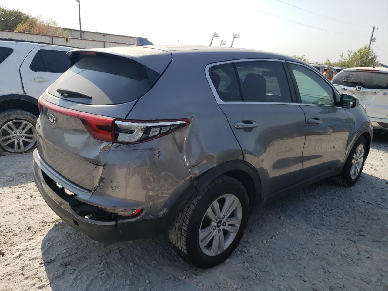 Image 3 of 2018 KIA SPORTAGE LX 2018 with VIN KNDPM3AC5J7347734