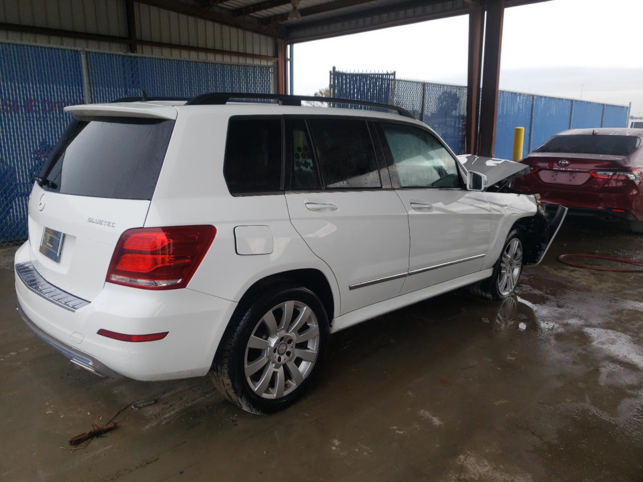 Image 3 of 2015 MERCEDES-BENZ GLK 250 BLUETEC 2015 with VIN WDCGG0EB2FG396270