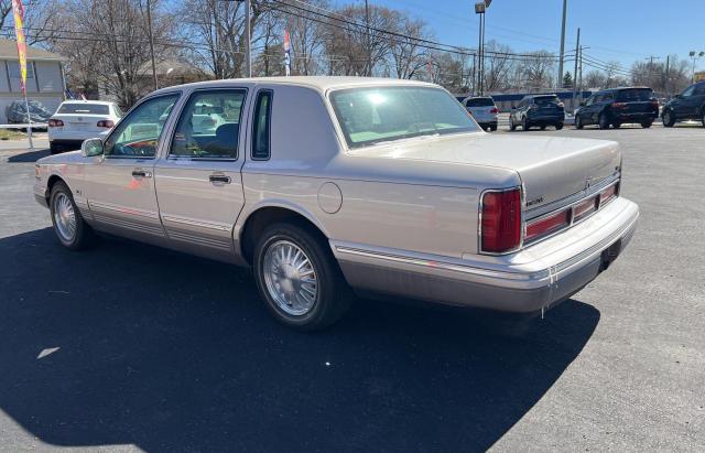 Image 3 of 1995 LINCOLN TOWN CAR SIGNATURE 1995 with VIN 1LNLM82W4SY705014