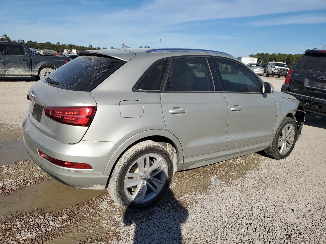 Obraz 3 z 2017 AUDI Q3 PREMIUM 2017 z VIN WA1BCCFS9HR015656