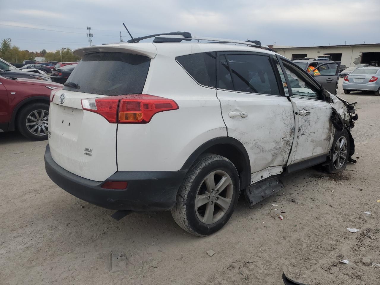 Изображение 3 2013 TOYOTA RAV4 XLE 2013 с VIN JTMRFREV3D5006382