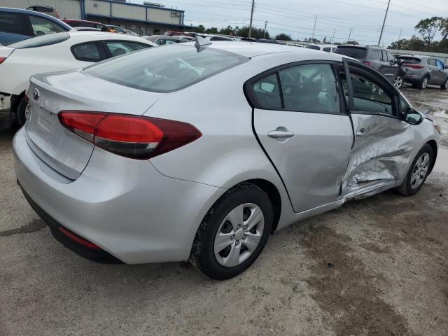 Image 3 of 2017 KIA FORTE LX 2017 with VIN 3KPFK4A70HE076571