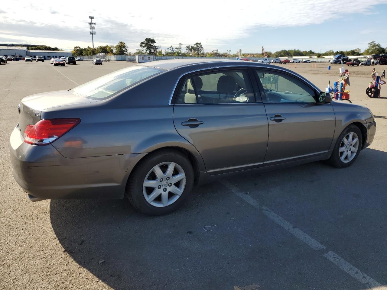 Image 3 of 2006 TOYOTA AVALON XL 2006 with VIN 4T1BK36B76U146843