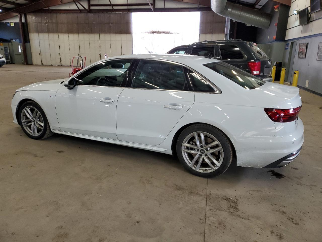 Изображение 2 2023 AUDI A4 PREMIUM PLUS 45 2023 с VIN WAUEAAF49PA030196