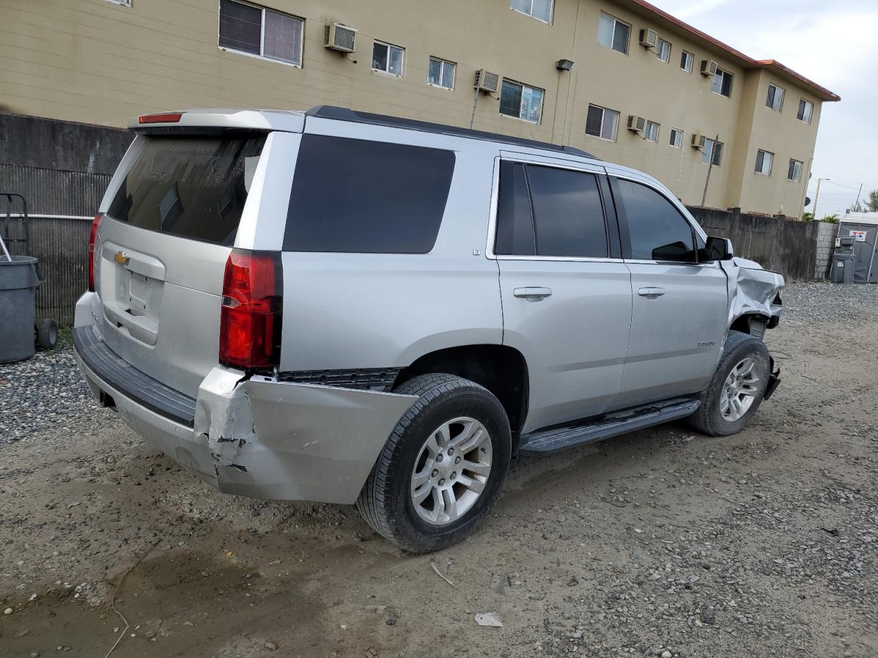 Obraz 3 z 2019 CHEVROLET TAHOE K1500 LT 2019 z VIN 1GNSKBKC3KR136313
