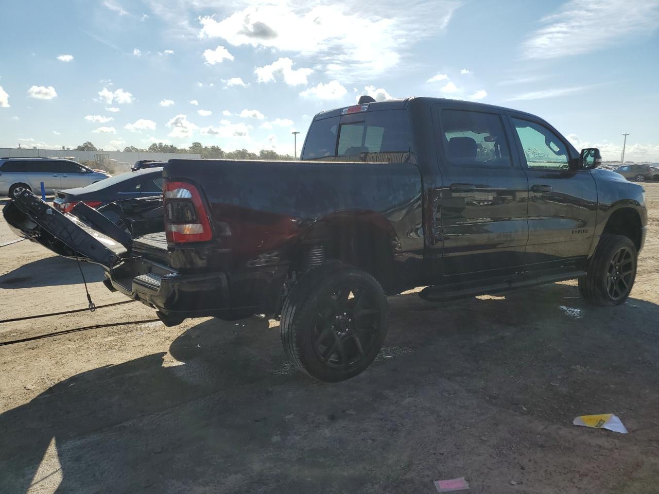 Изображение 3 2023 RAM 1500 LARAMIE 2023 с VIN 1C6SRFJT7PN589823