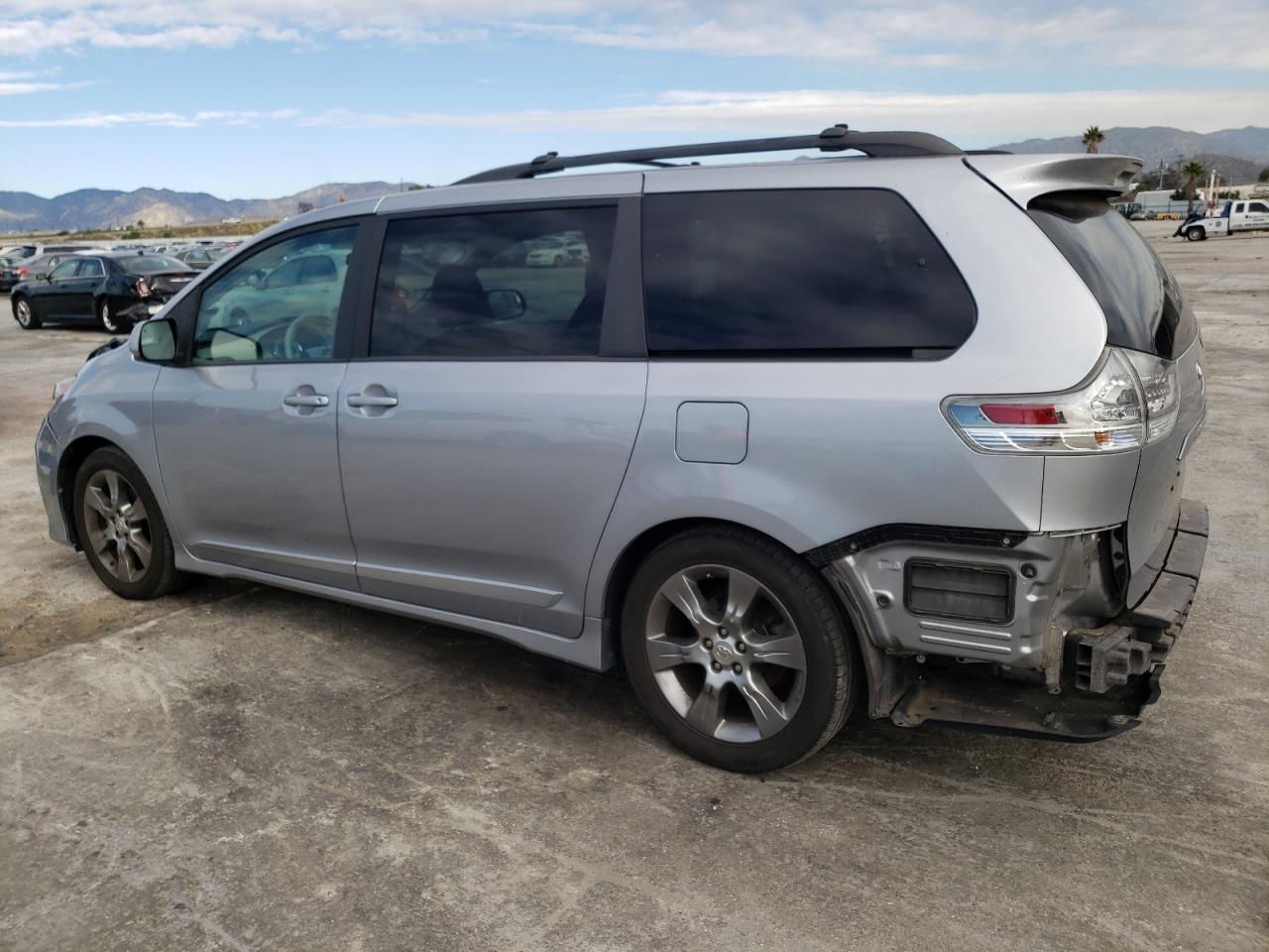 Image 2 of 2011 TOYOTA SIENNA SPORT 2011 with VIN 5TDXK3DC9BS164684