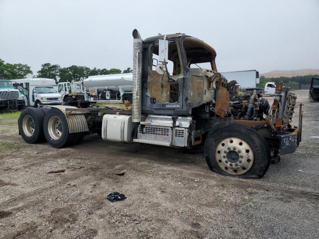 Image 1 of 2018 MACK 700 GU700 2018 with VIN 1M1AX07Y1JM041338