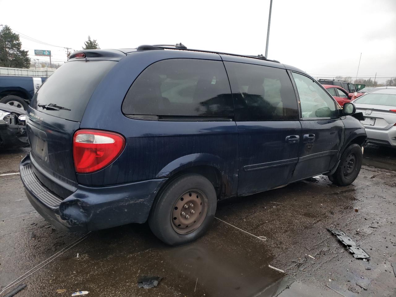 Image 3 of 2005 DODGE GRAND CARAVAN SE 2005 with VIN 2D4GP24R25R115519