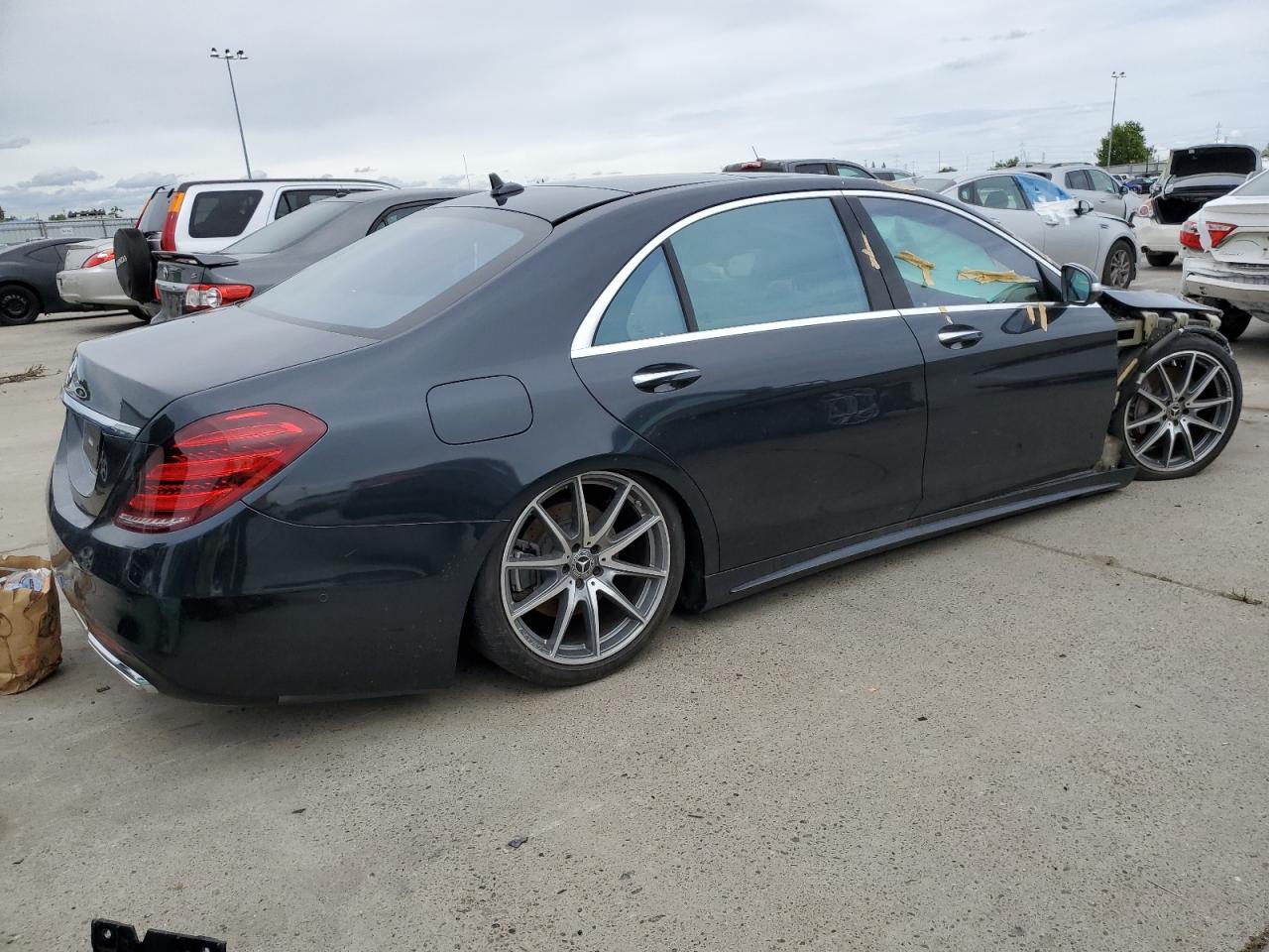 Image 3 of 2018 MERCEDES-BENZ S 560 2018 with VIN WDDUG8DB2JA402725