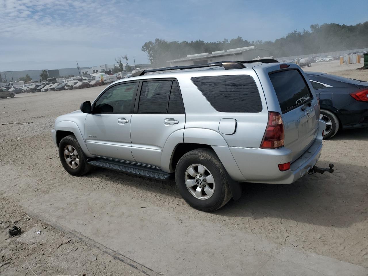 Изображение 2 2005 TOYOTA 4RUNNER SR5 2005 с VIN JTEBU14R450067859