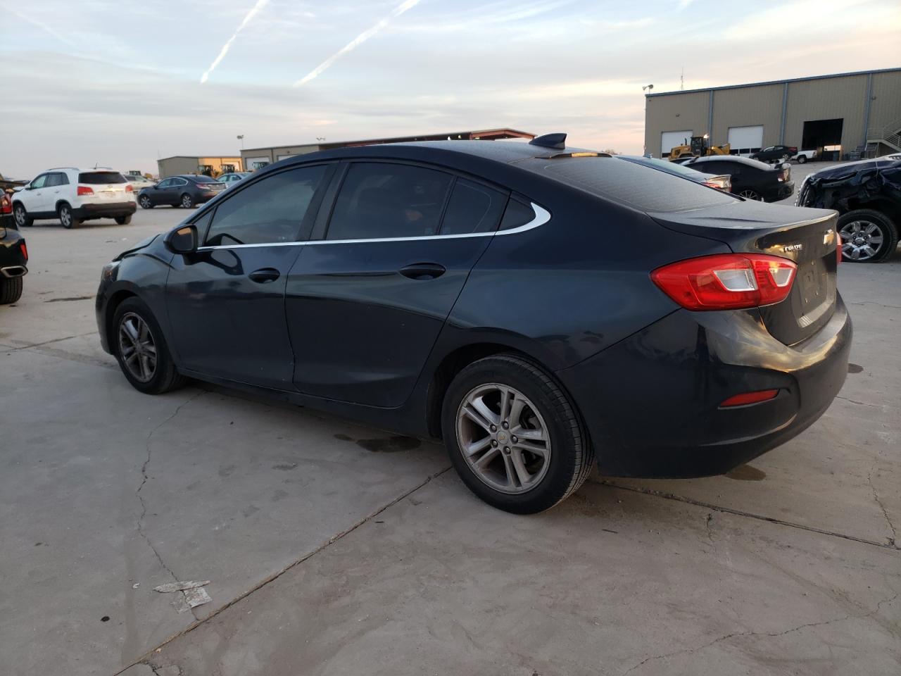 Изображение 2 2016 CHEVROLET CRUZE LT 2016 с VIN 1G1BE5SM2G7297290