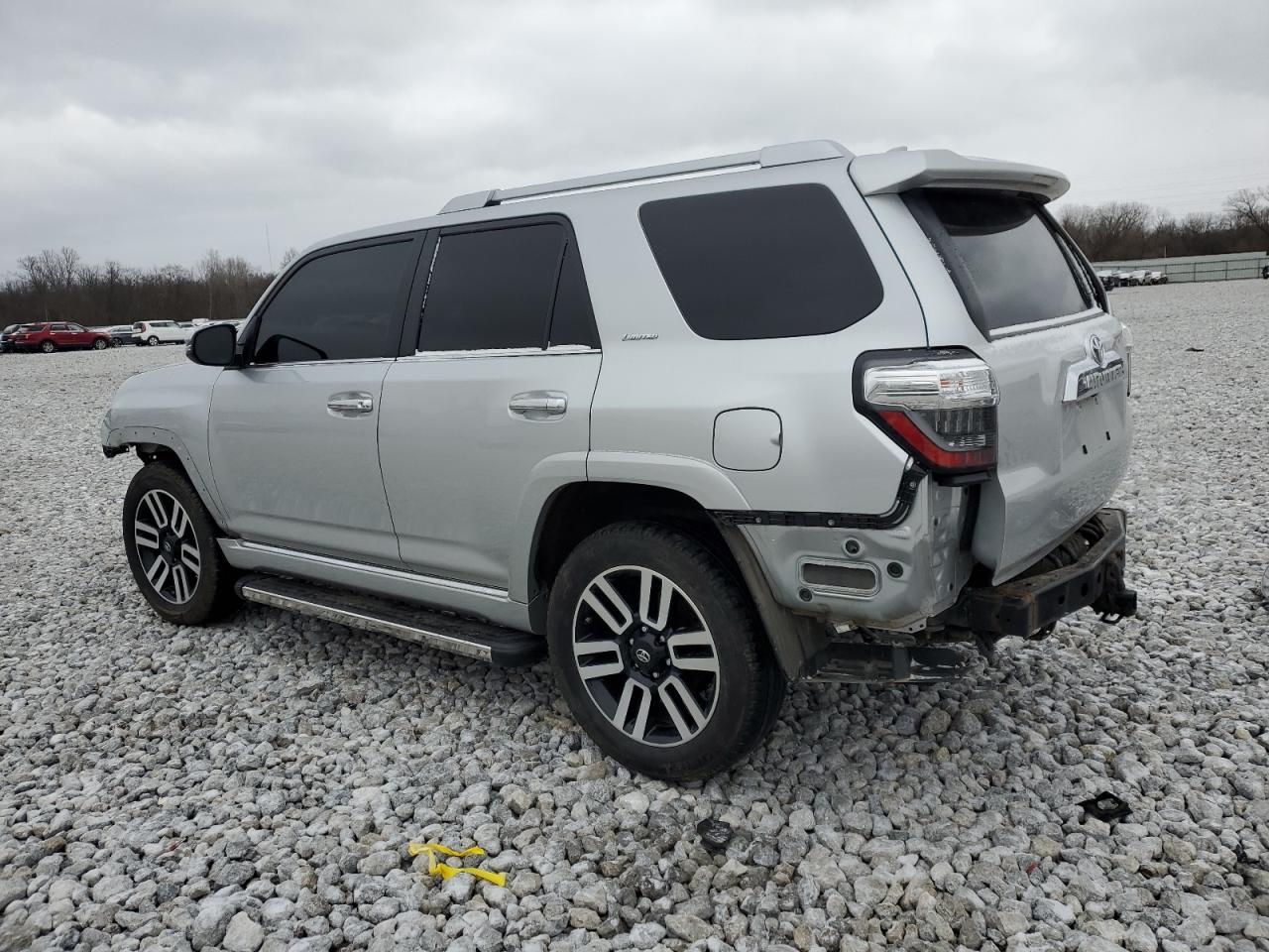 Obraz 2 z 2020 TOYOTA 4RUNNER SR5/SR5 PREMIUM 2020 z VIN JTEBU5JR2L5775216