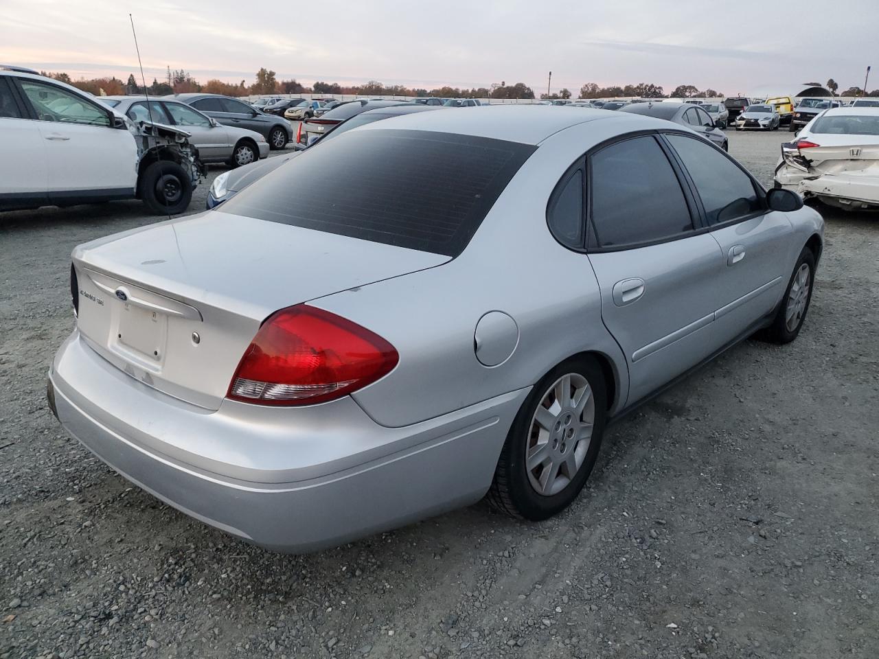 Image 3 of 2006 FORD TAURUS SE 2006 with VIN 1FAFP53U86A226782