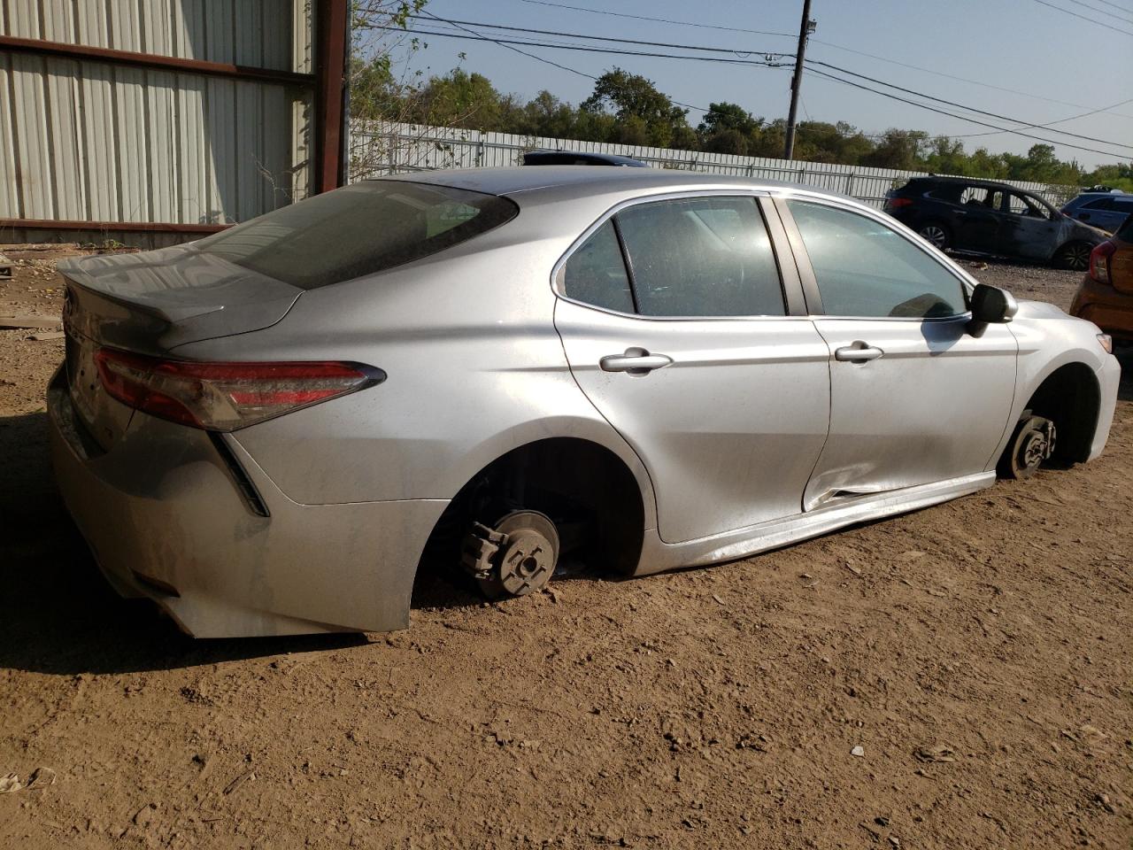 Изображение 3 2018 TOYOTA CAMRY L 2018 с VIN 4T1B11HK5JU139791